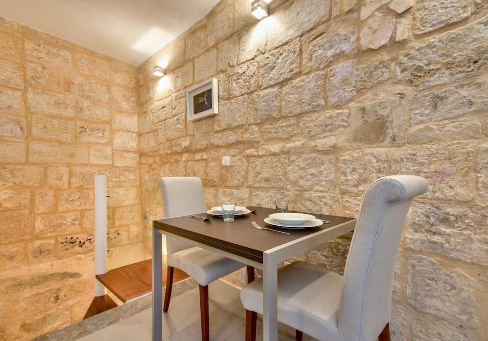 Orangery 101 - Duplex Studio Apartment Valletta Exterior foto