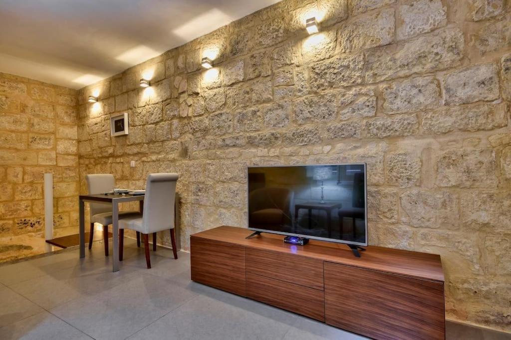 Orangery 101 - Duplex Studio Apartment Valletta Exterior foto