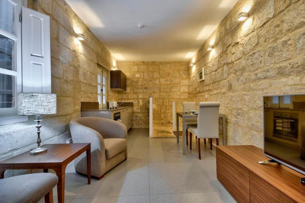 Orangery 101 - Duplex Studio Apartment Valletta Exterior foto