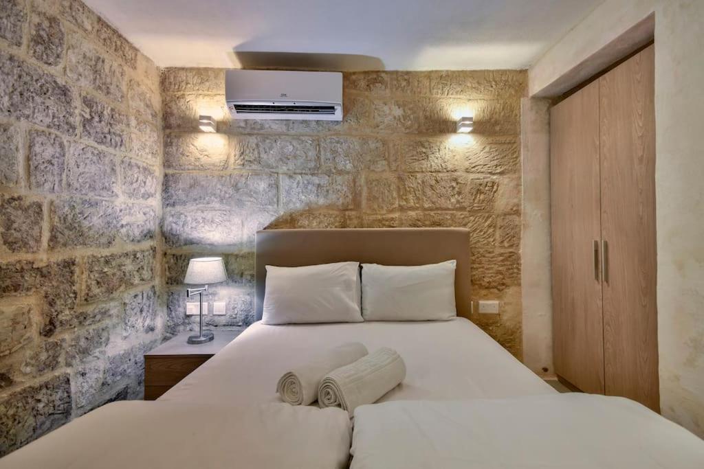 Orangery 101 - Duplex Studio Apartment Valletta Exterior foto